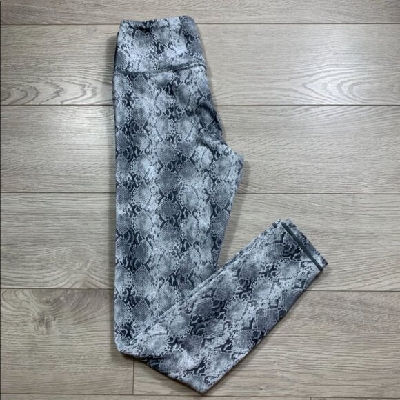 SPIRITUAL GANGSTER Essential High-rise Snake Print Leggings In Tonal Snake Print - Picture 4 of 12